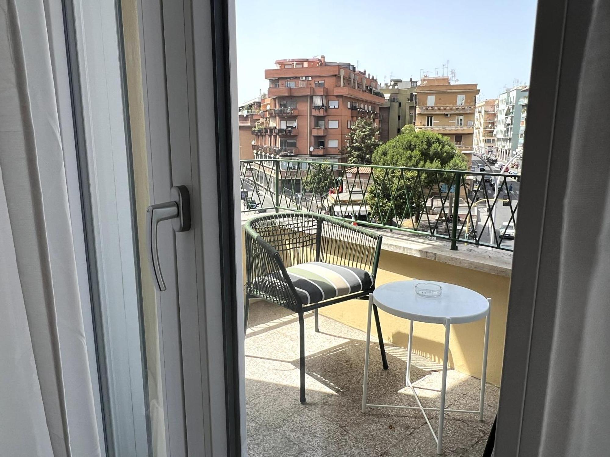 Near Vatican, Irnerio 47 Guest House Rome Bagian luar foto