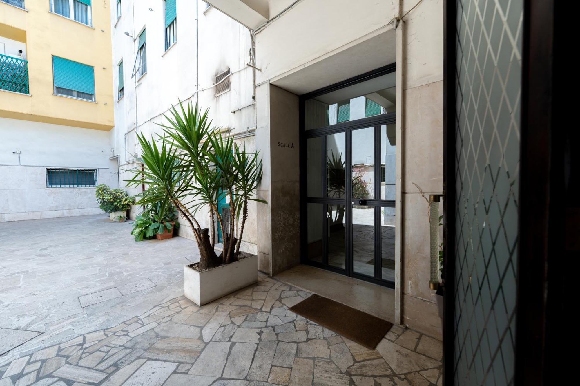 Near Vatican, Irnerio 47 Guest House Rome Bagian luar foto