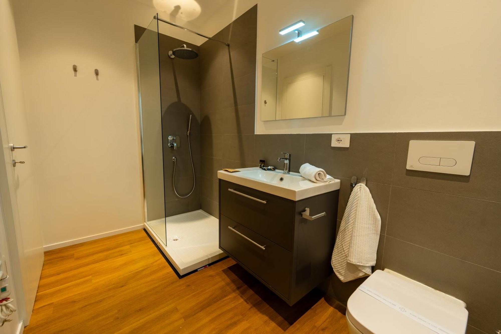 Near Vatican, Irnerio 47 Guest House Rome Bagian luar foto